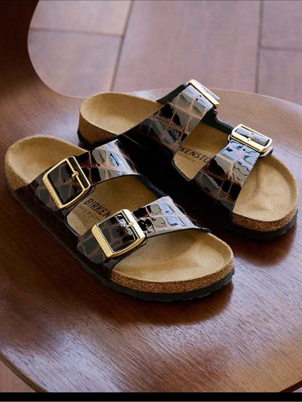 NWT🌷Birkenstock Arizona Crocodile Embossed Slide Sandals
